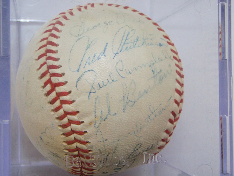 Load image into Gallery viewer, 1940S Detroit Tigers Team Signed Baseball STEVE ONEILL 21 SIGNED VINTAGE BALL
