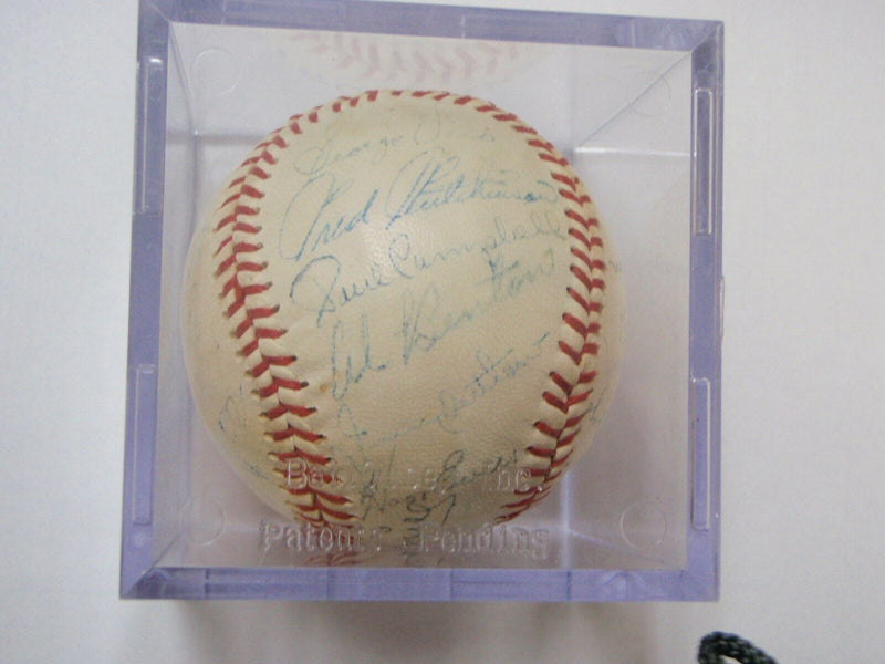 Load image into Gallery viewer, 1940S Detroit Tigers Team Signed Baseball STEVE ONEILL 21 SIGNED VINTAGE BALL
